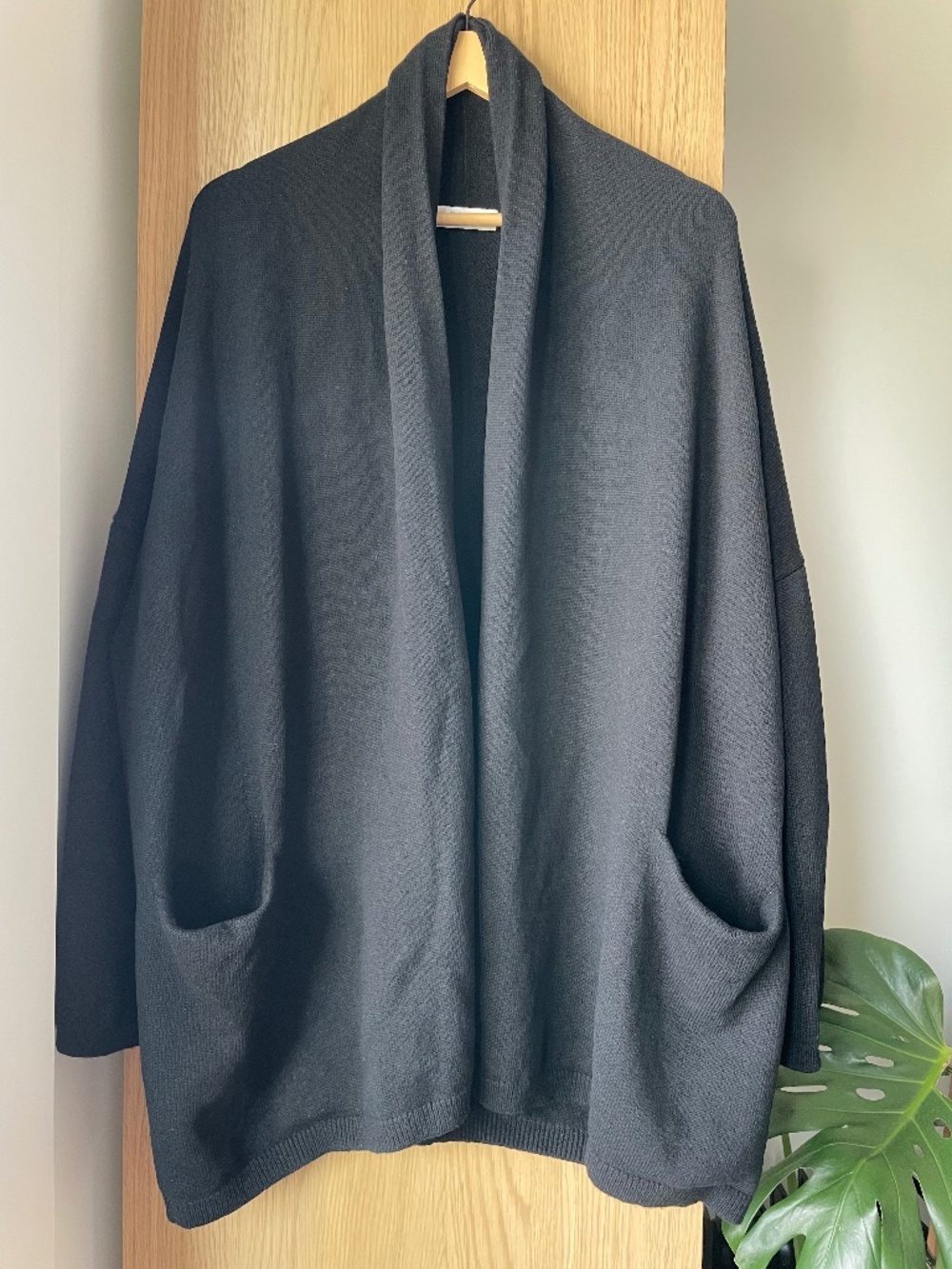 Aritzia The Group By Babaton Nook Merino Wool Cardigan Sweater - Size M